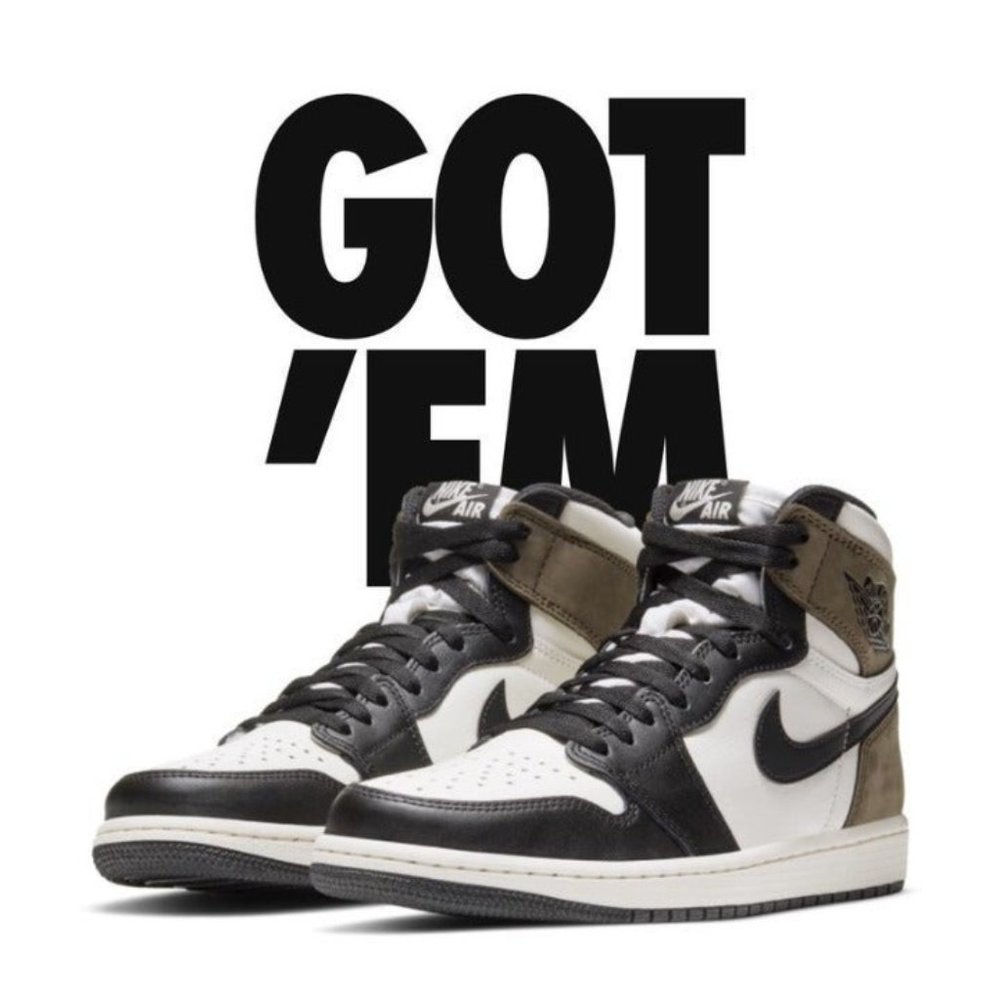 Air Jordan 1 Retro High OG - Dark Mocha - Picture 5 of 11